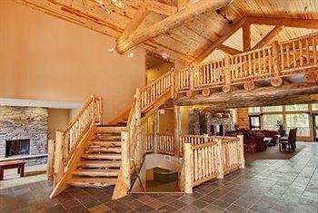 Whitefish Lodge And Suites Cross Lake Екстериор снимка