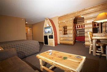 Whitefish Lodge And Suites Cross Lake Екстериор снимка